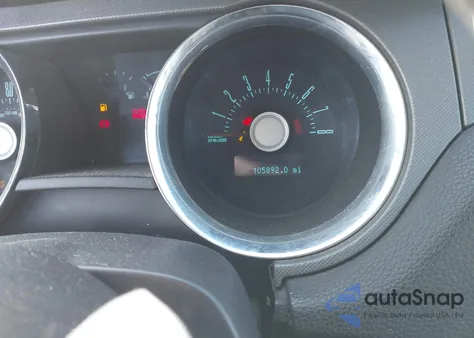 2011 Ford Mustang V6 z USA, uszkodzony, nr VIN 1ZVBP8AM9B5147313